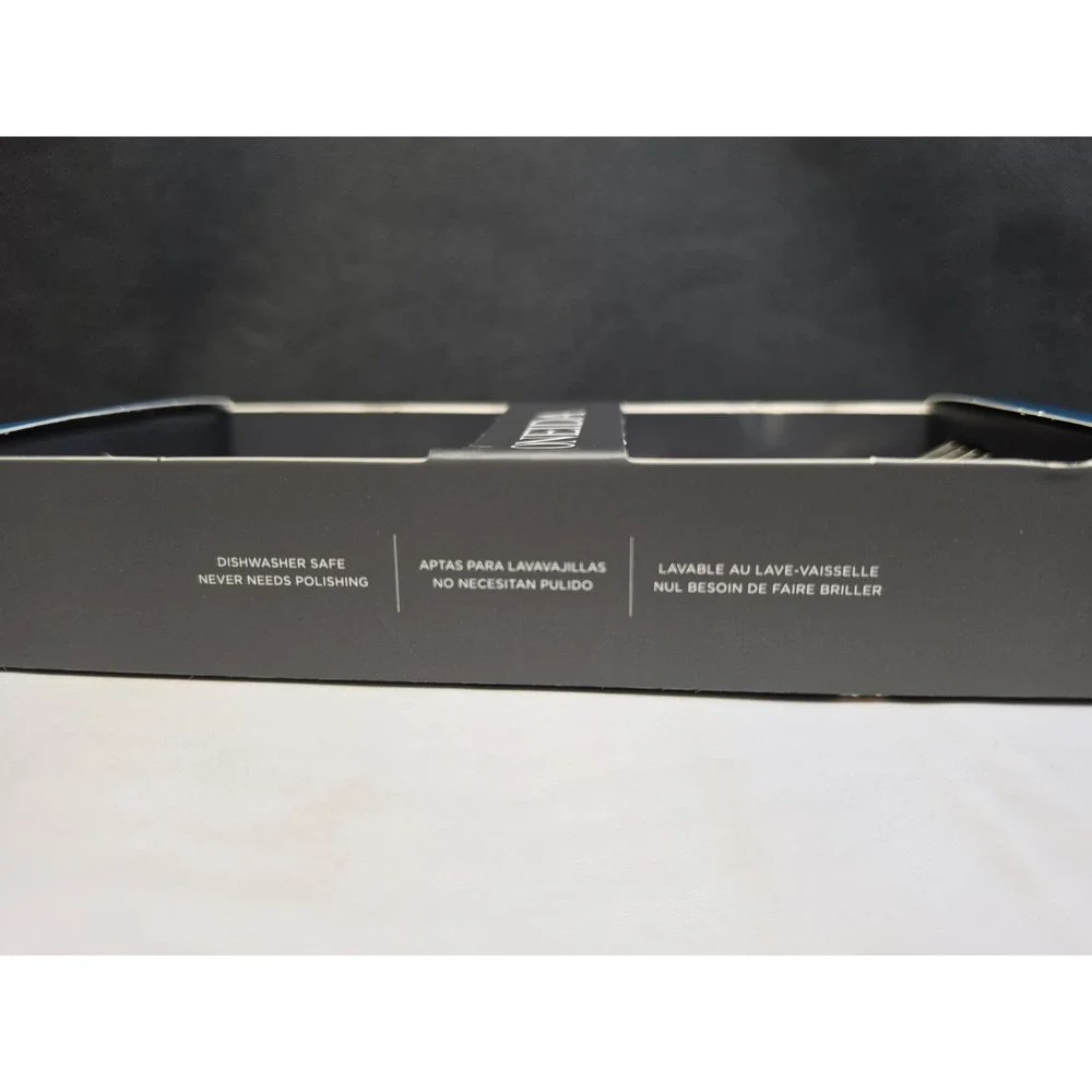 Oneida flatware set